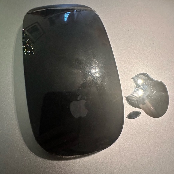 Bluetooth Apple Mouse. - Picture 3 of 3